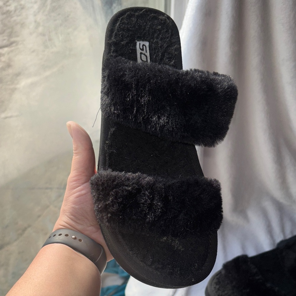 Black Fuzzy Platform Sandals - Picture 5 of 6
